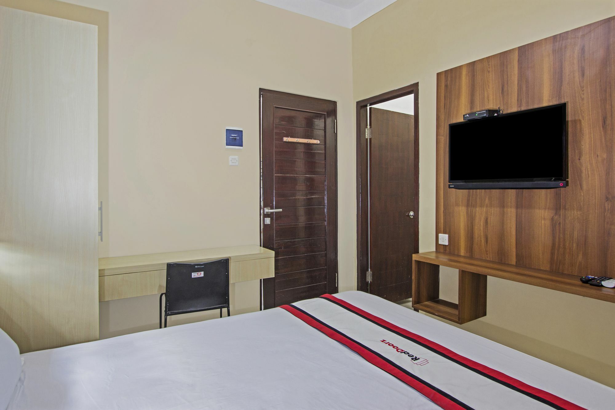 Reddoorz @ Babarsari Hotel Maguwo Exterior photo